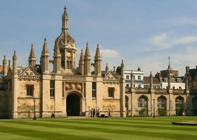 剑桥大学在英国哪个城市（剑桥大学申请要求）