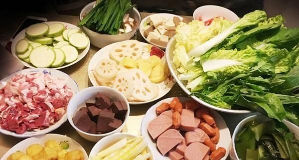 家里吃火锅要准备哪些食材蔬菜和调料