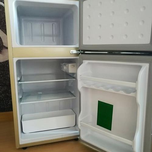小冰箱一个月耗电多少钱没有开冰箱门