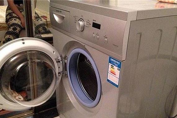 热水洗衣服好还是冷水洗好洗衣机，哪个洗的更干净