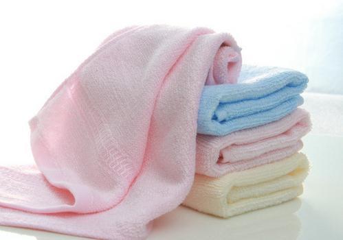 毛巾洗了晾干但是很臭还能用吗，还有必要清洁吗
